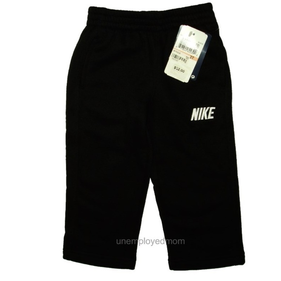 Boys Nike 2 pc Outfit Set Shirt Pants - Picture 5 of 7